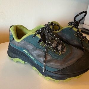 Merrell Boys Moab Speed Low Waterproof Hiking 
Size 2 Boys 
Grey, green, blue